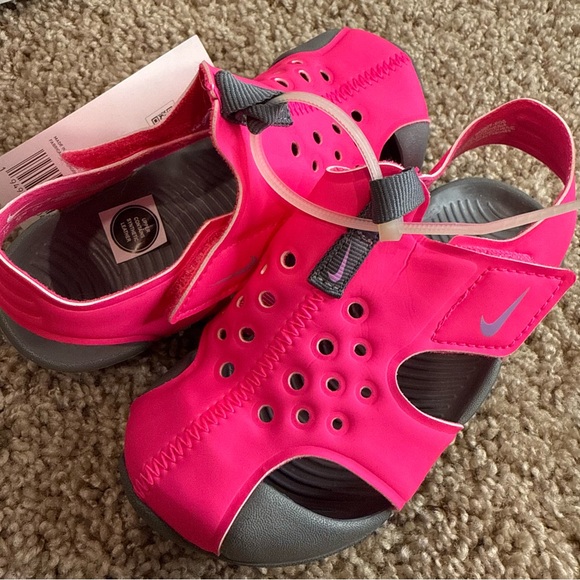 NIKE | Sunray Protect 2 (TD) | Girls Toddler Size 8C | Hyper Pink / Fuchsia Glow - Picture 8 of 15